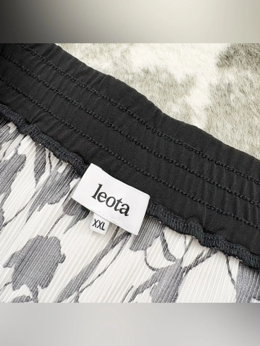 Leota Black and White Floral Pleated Skirt XXL